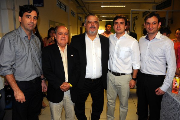 Visita do Vice-Governador Márcio França à Marília e anúncio oficial do reconhecimento e inclusão do CITec-Marília e o CIEM no Sistema Paulista de Ambientes de Inovação Prof. Dr. Elvis Fusco (Presidente da ASSERTI e coordenador do Univem), Dr. Luiz Carlos de Macedo Soares (Reitor do Univem), Márcio França (Vice-Governador e Secretário de Desenvolvimento Econômico, Ciência, Tecnologia e Inovação), Vinícius Almeida Camarinha (Prefeito de Marília) e Prof. Dr. Fábio Dacêncio Pereira (Professor e Coordenador de Pesquisa e Extensão do Univem)